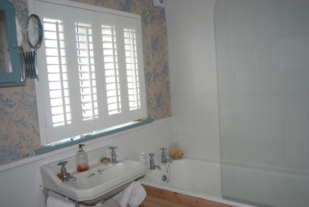 Monkstown Private House Homestay - Housity