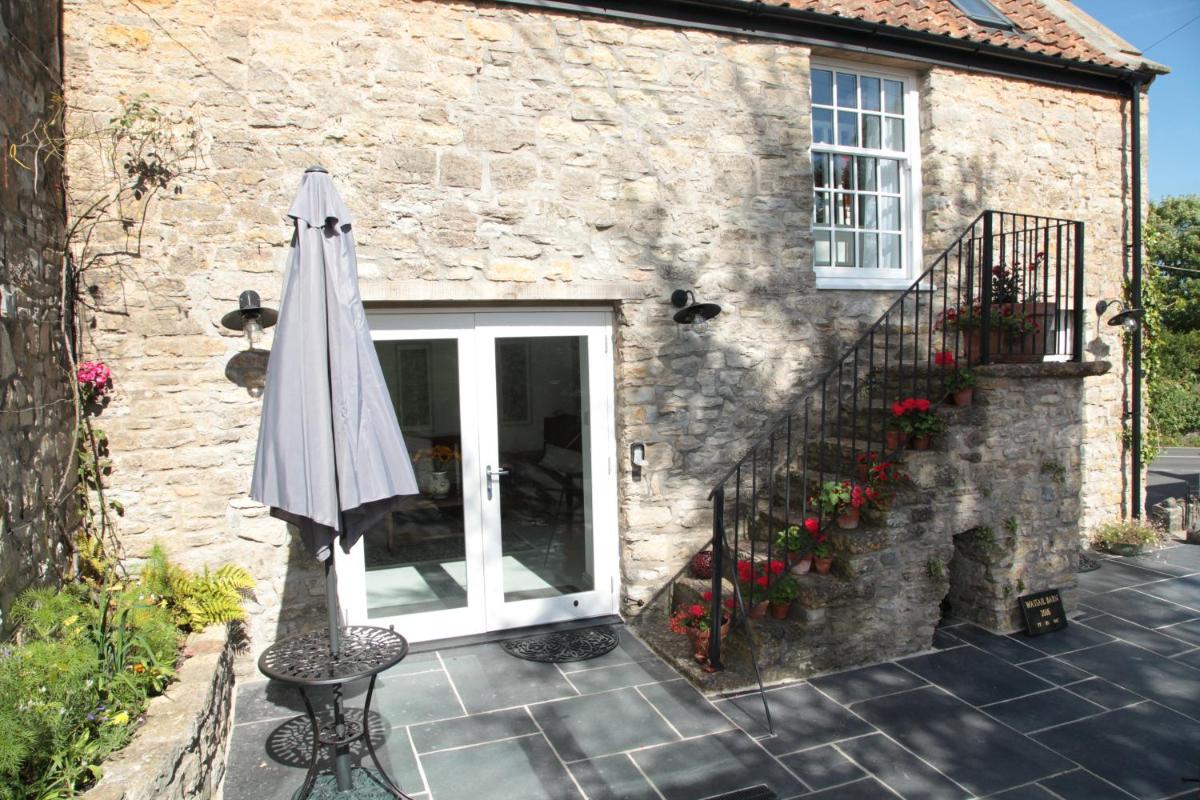 Wassail Barn Wedmore - Housity