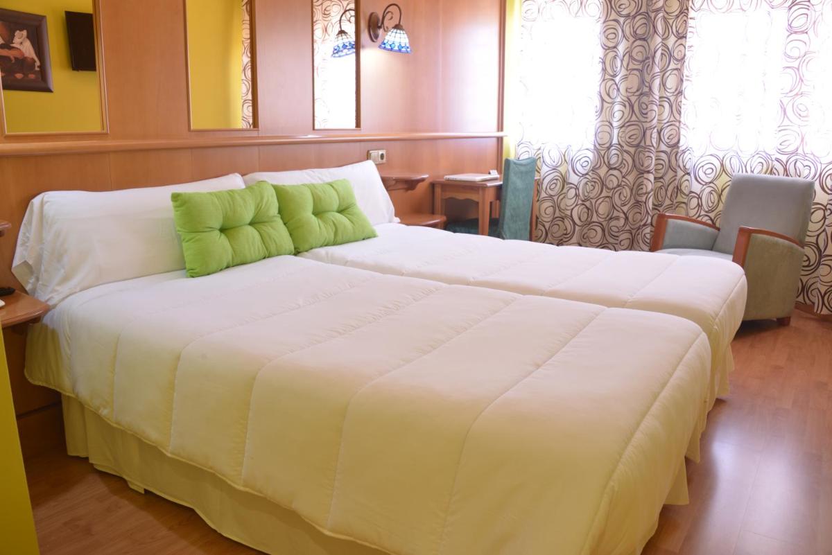 Hotel Aro'S - Housity
