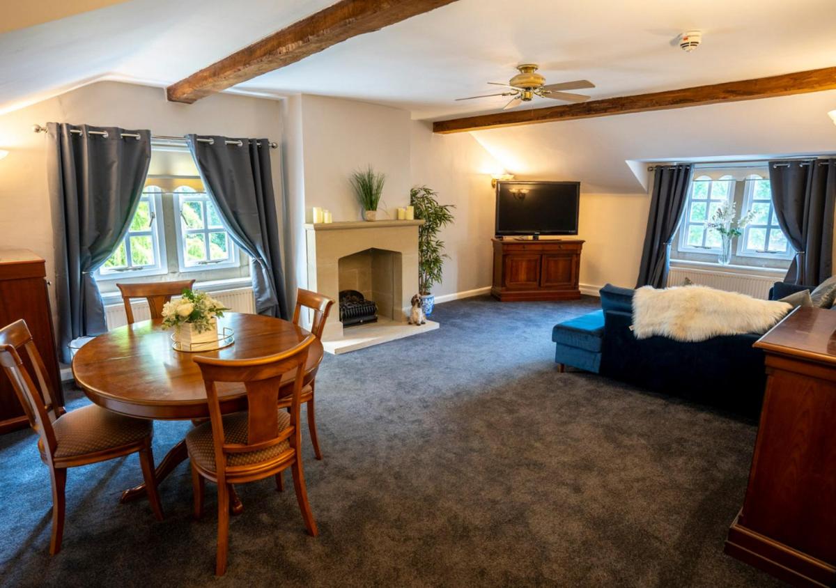 Santo's Higham Farm Hotel - Housity