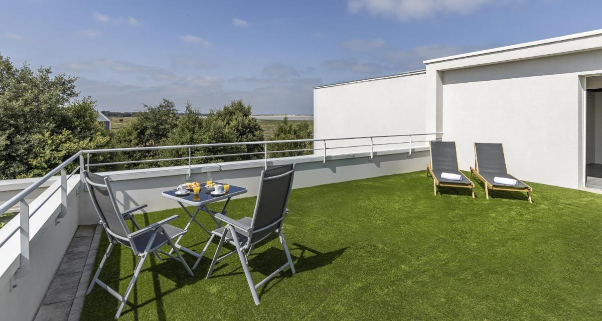 Balcon ou terrasse dans l'établissement Best Western Côte des Sables Plouescat