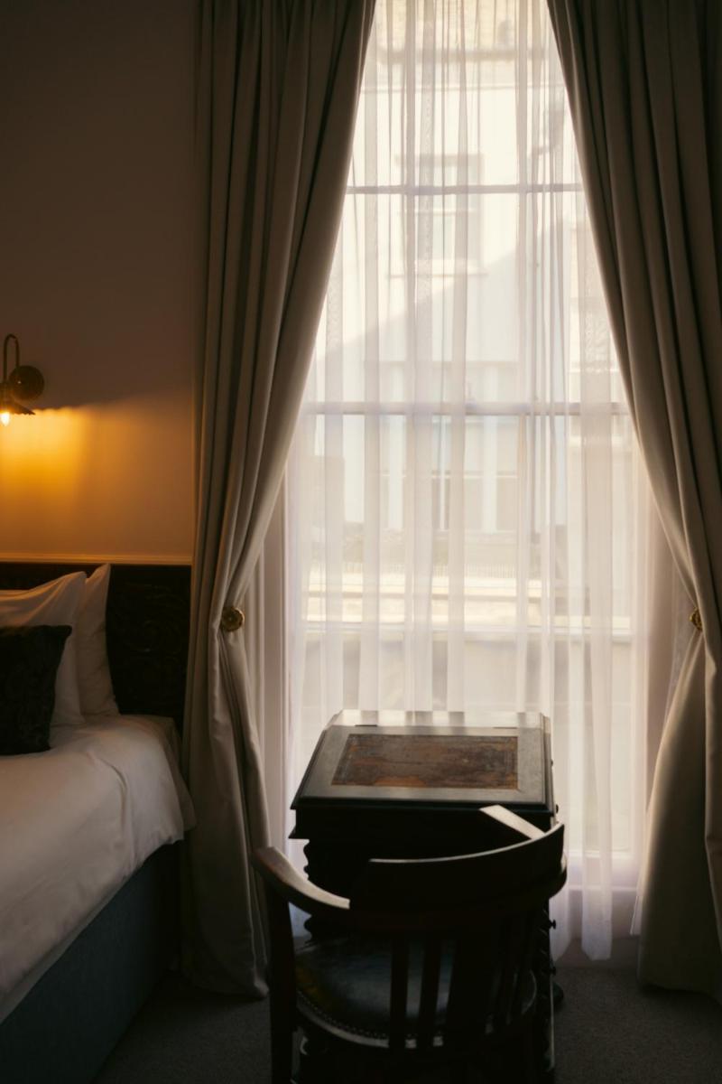 Bower House - Housity