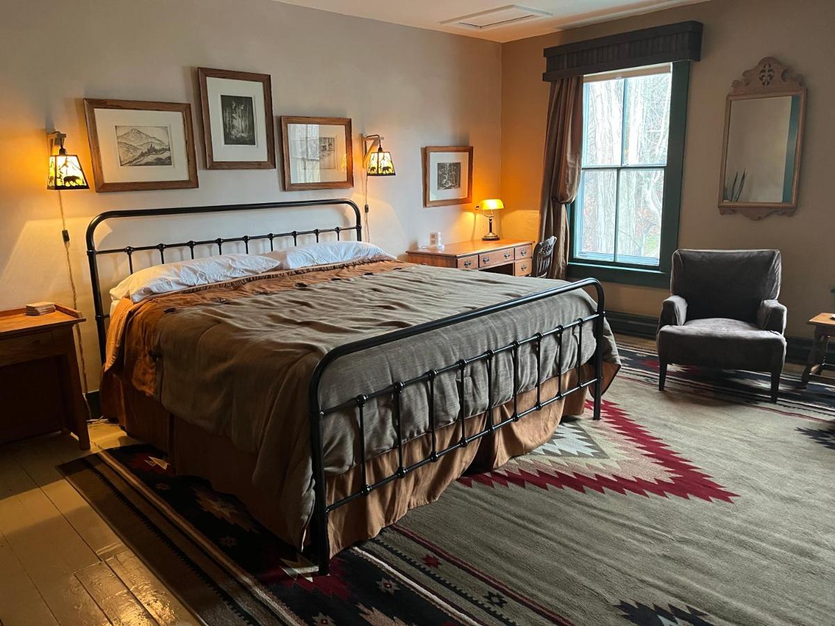 The Inn in Westport - Housity