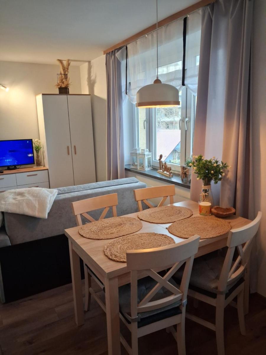 Słoneczne studio - Housity