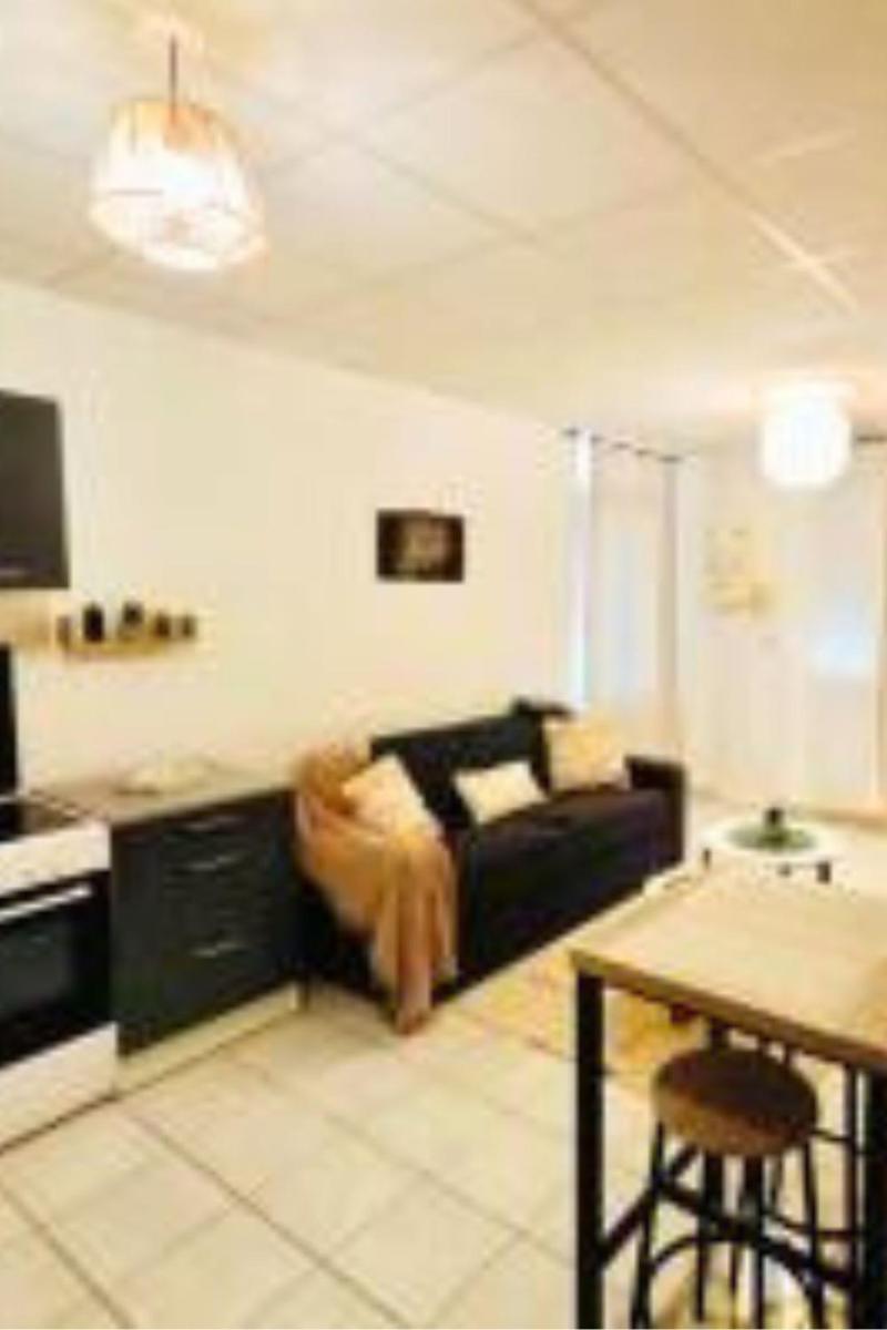 Savana Lodge, Wi-Fi, Parking Privé et Calme, Sortie 12 ChanaS - Housity