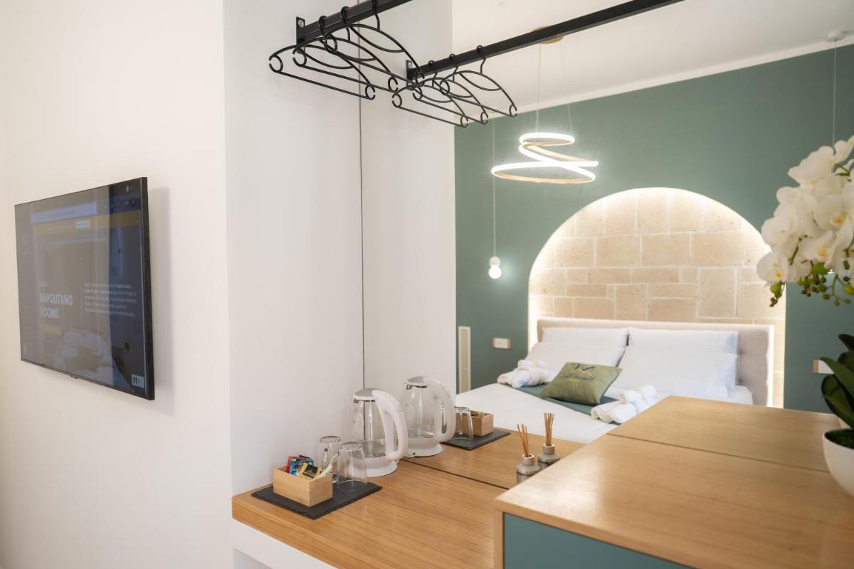 Napolitano Rooms - FLEGREA SPA - Housity