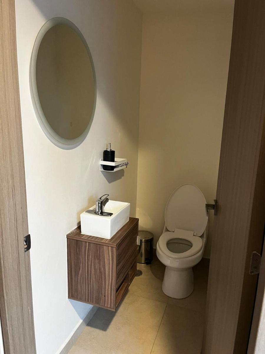 Apartment with a private terrace - Housity