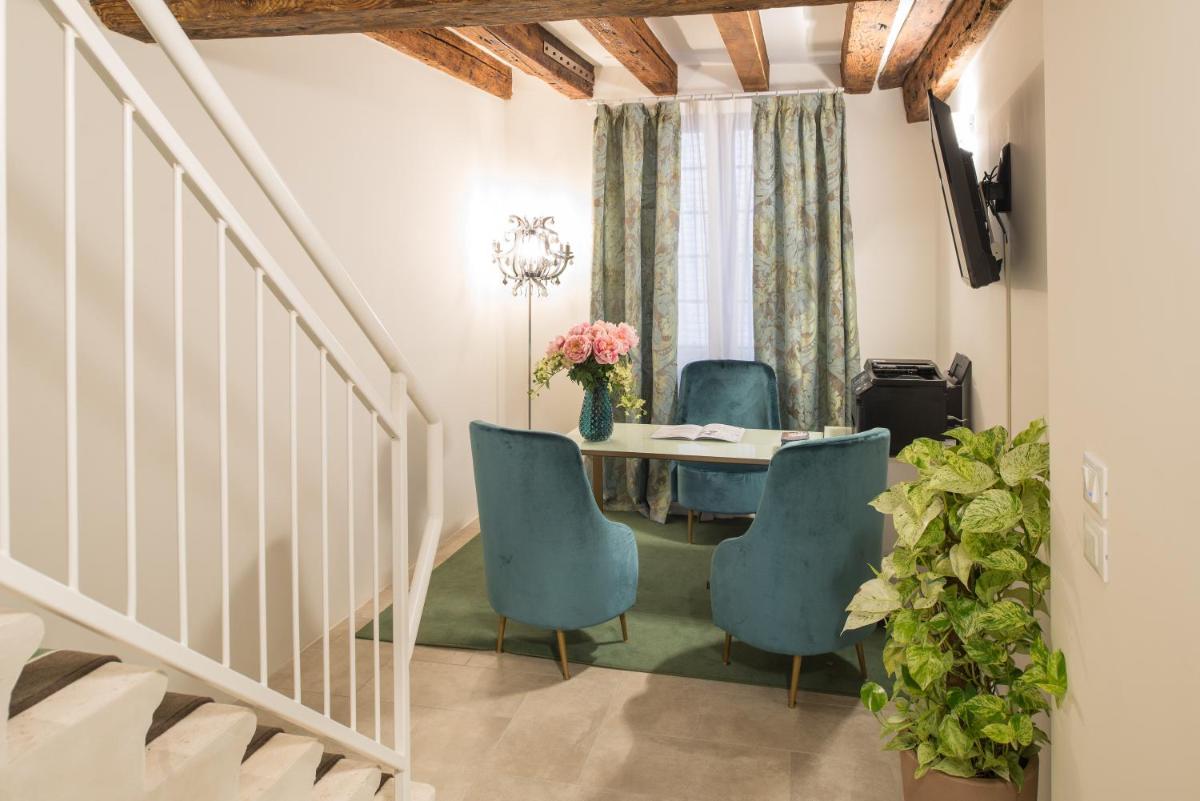 Polo's Treasures - Housity