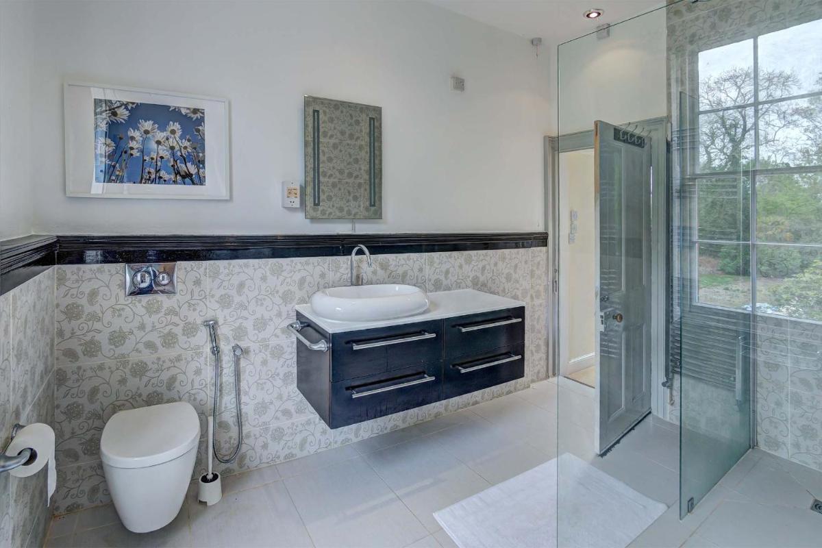 Lingwood Hall - Housity