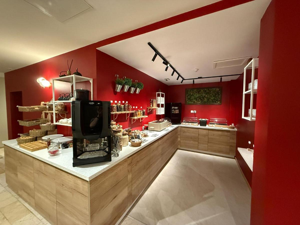Cuisine ou kitchenette dans l'établissement CÉRÈS - Boutique-Hôtel & Spa