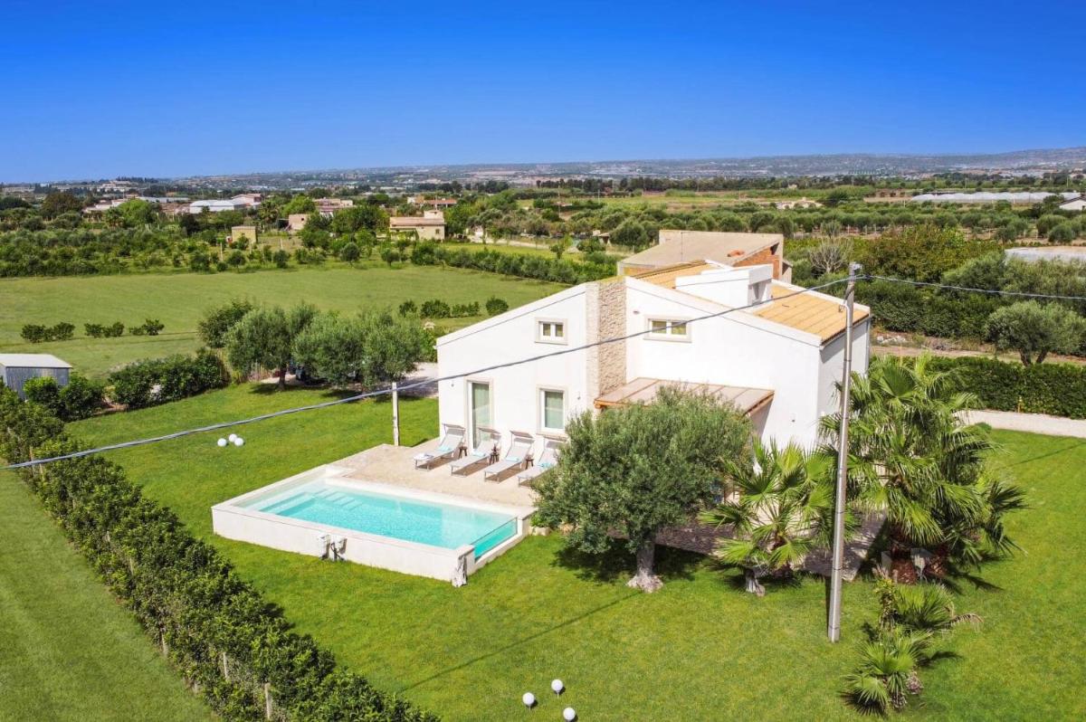 Villa Ginevra by Villa Plus - Housity