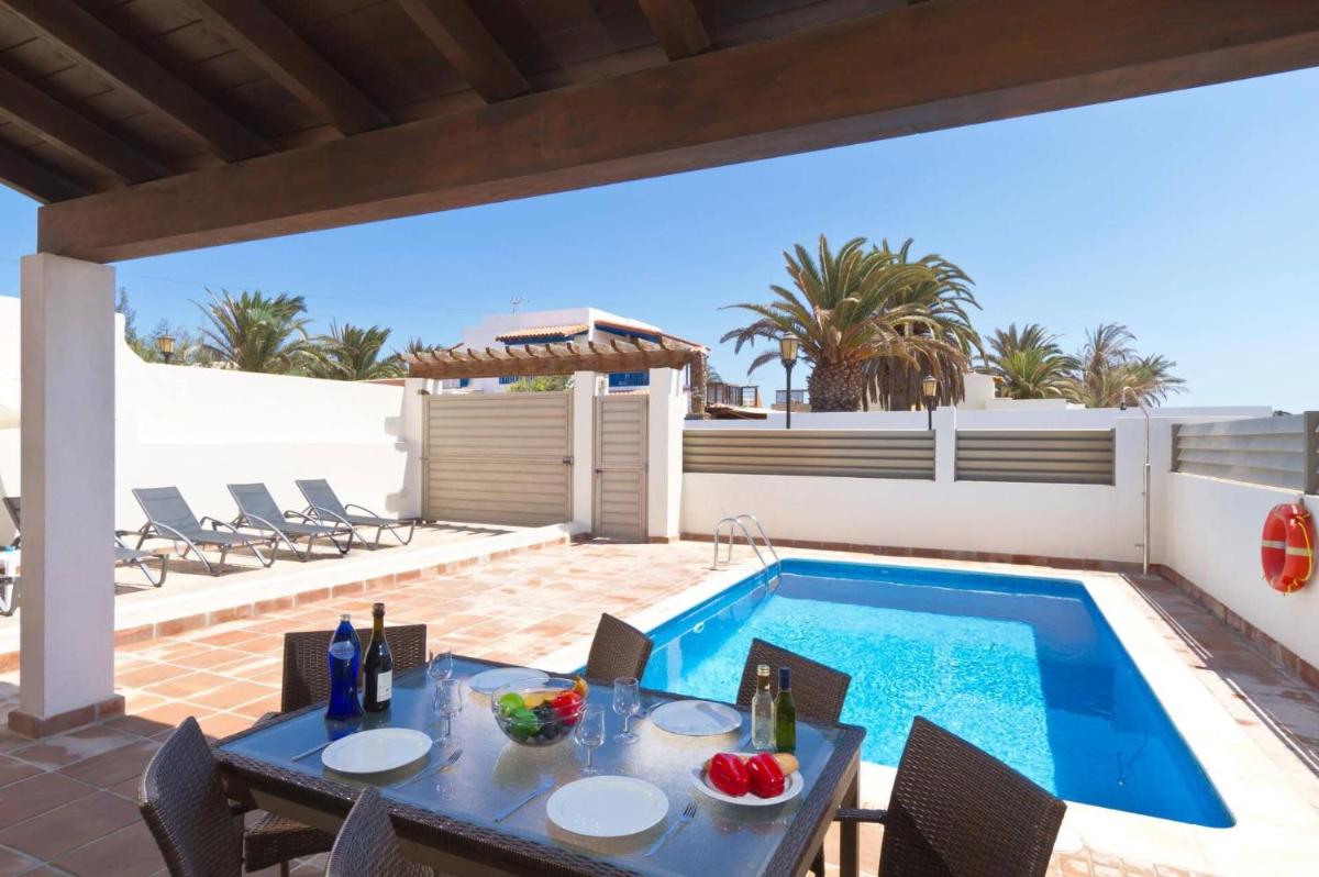 Villa Juliana by Villa Plus - Housity