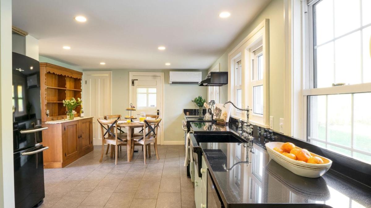 Whitney by AvantStay Private Berkshires Estate - Housity