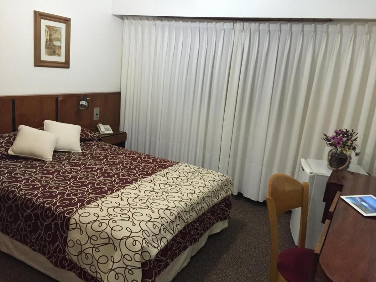 Hotel Morales - Housity