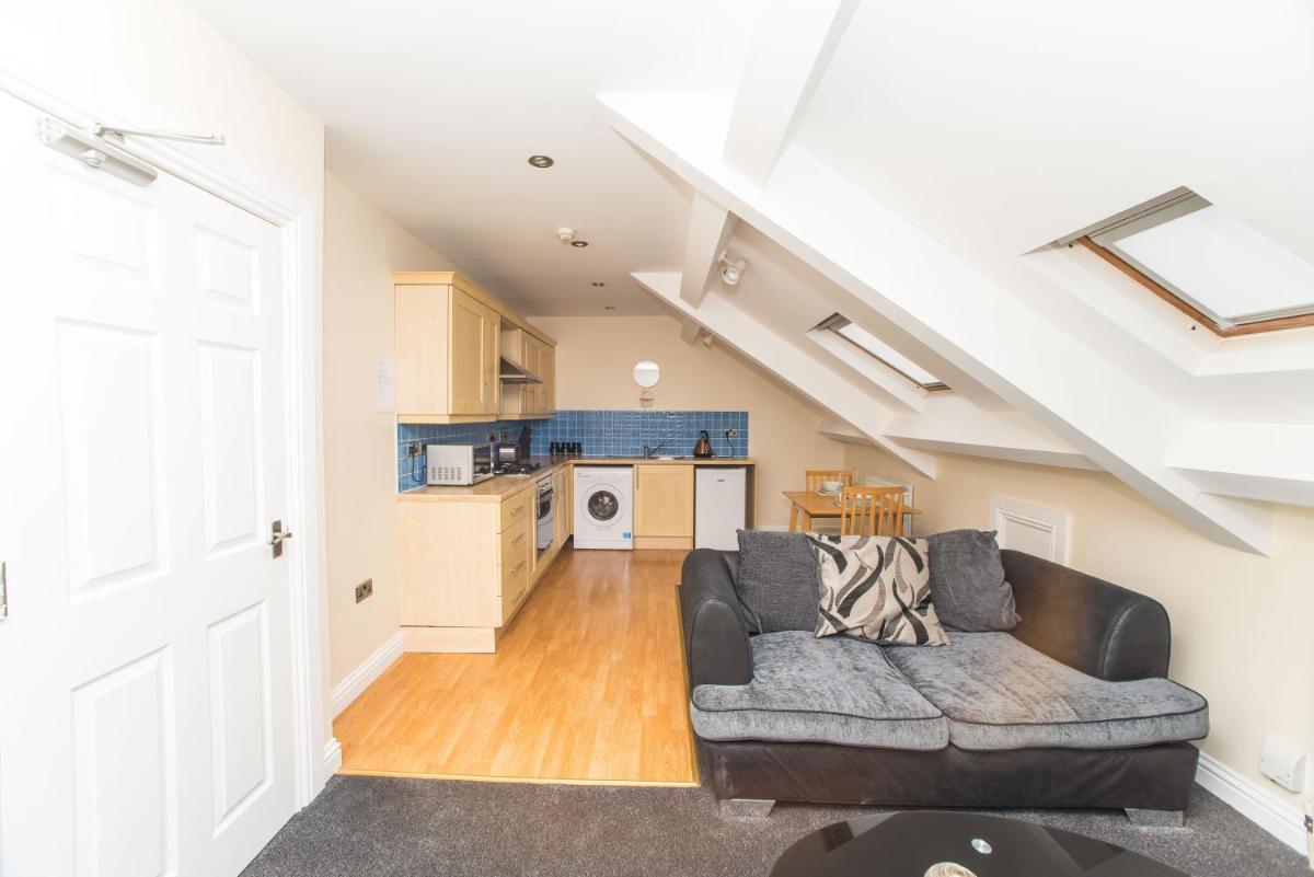 Flex Lets - Azalea Terrace Apartments - Housity