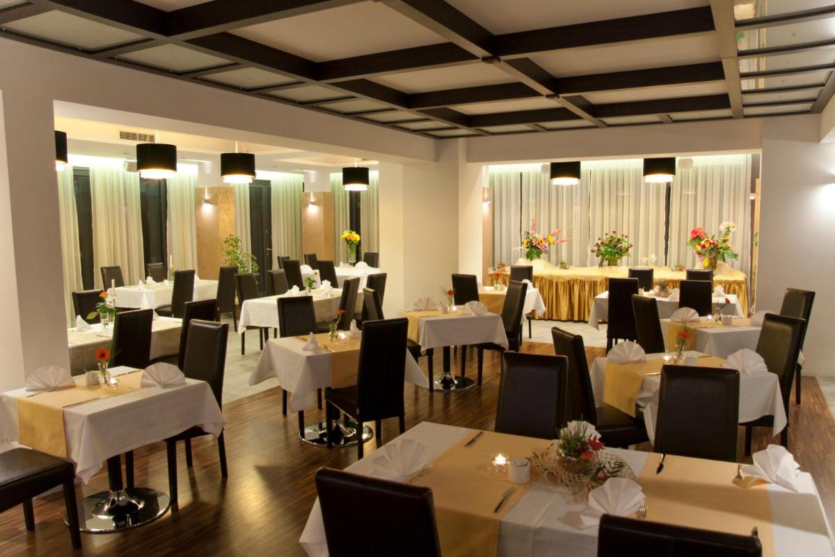 Hotel Vis A Vis - Housity