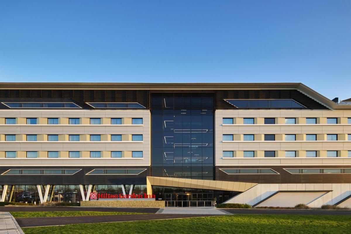 Hilton Garden Inn Silverstone - Housity