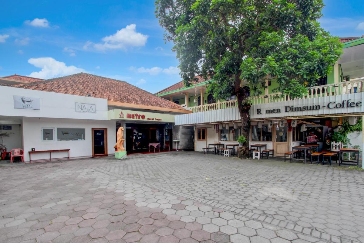 OYO 95140 Metro Guest House - Housity