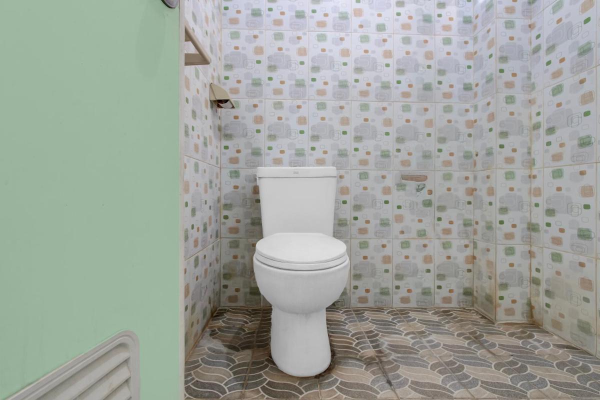 OYO 95140 Metro Guest House - Housity