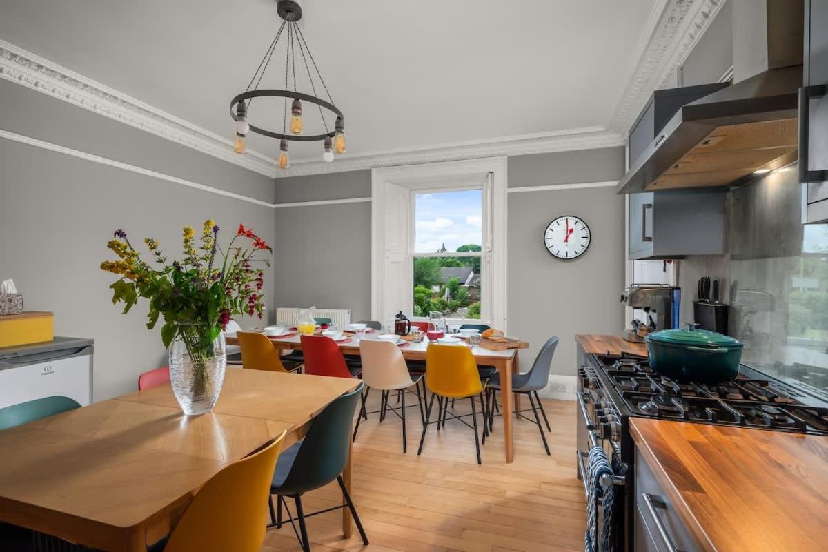 Rosebank House - 12 Guests, 6 Ensuite Bedrooms, EV point, Games Rooms, Wood Burner, Pet Friendly! - Housity