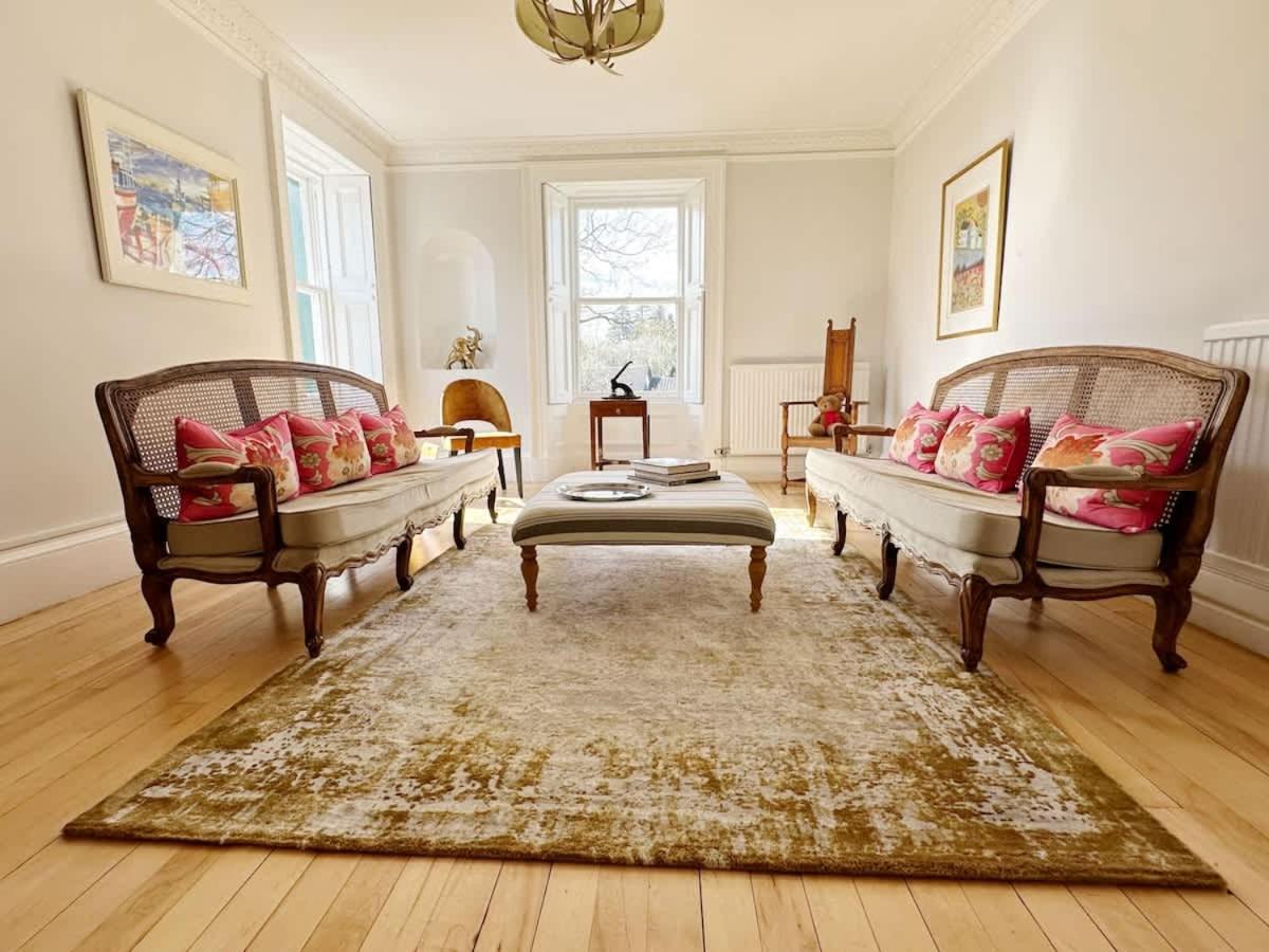 Rosebank House - 12 Guests, 6 Ensuite Bedrooms, EV point, Games Rooms, Wood Burner, Pet Friendly! - Housity