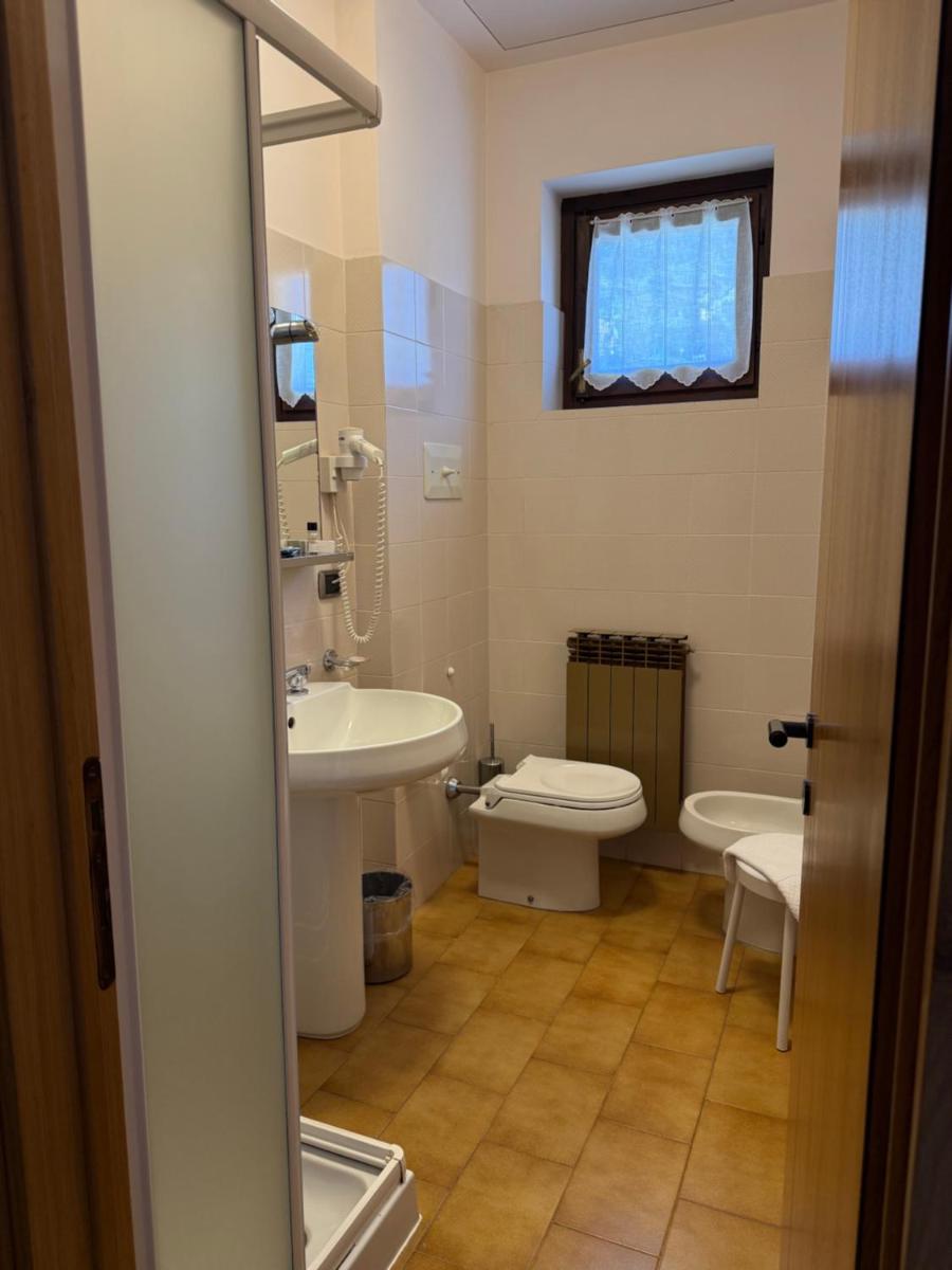 Euro Hotel - Housity