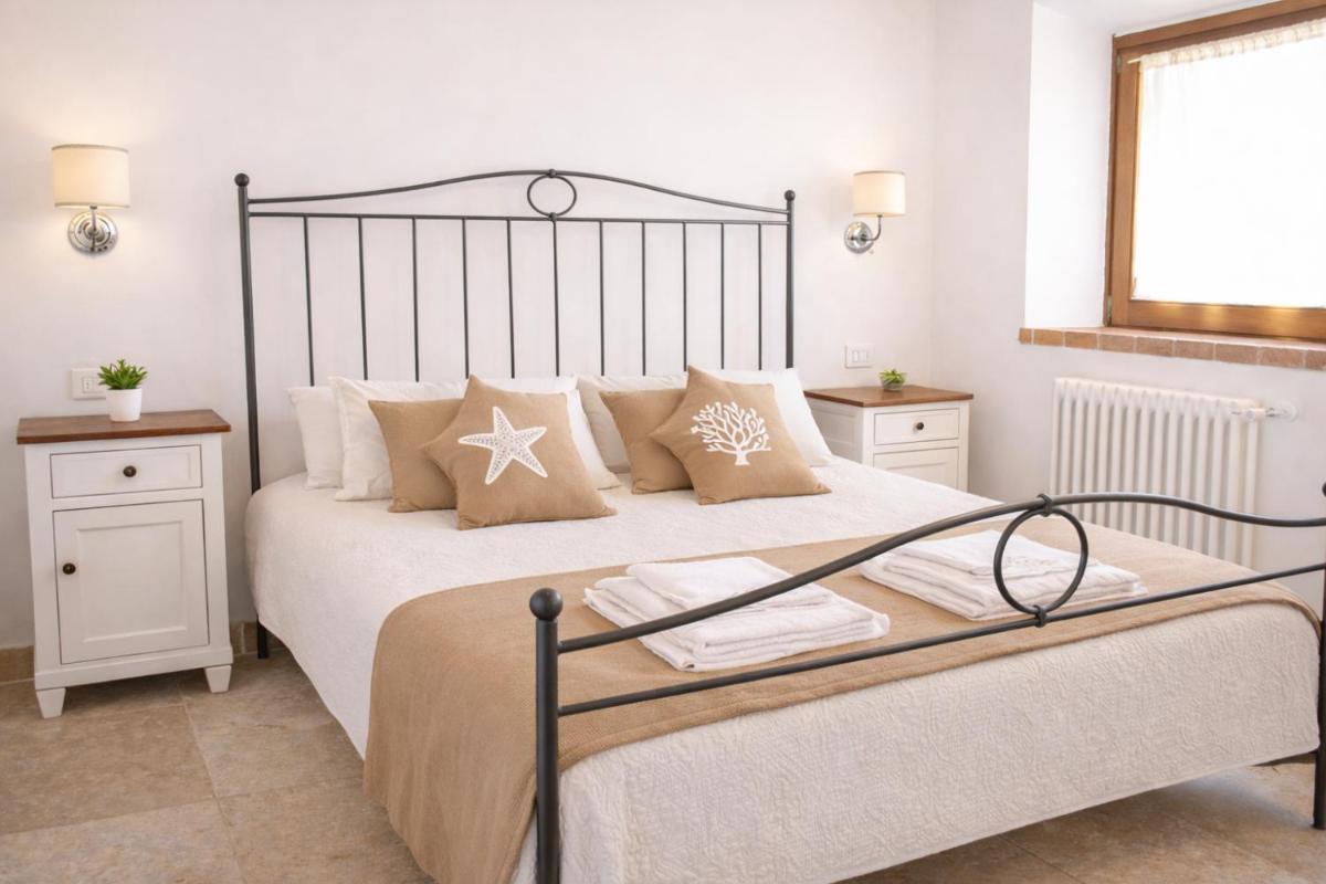 Casa AUREA Tre Posti Letto a 30 metri dal Mare - Housity