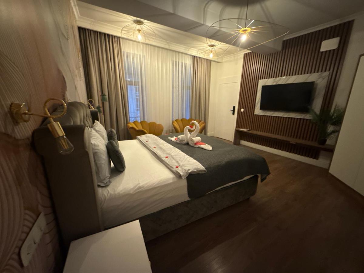 Luxuroom - Housity