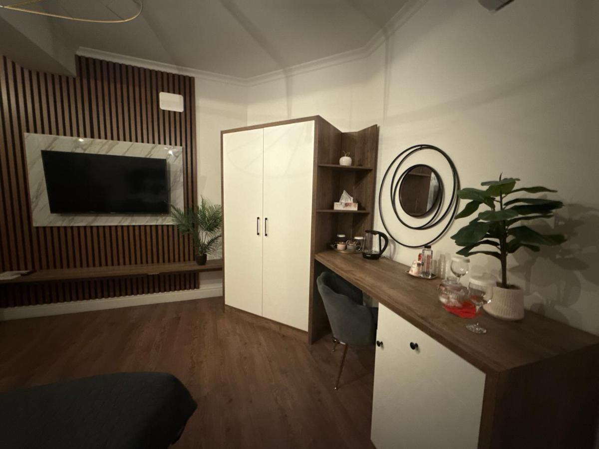 Luxuroom - Housity