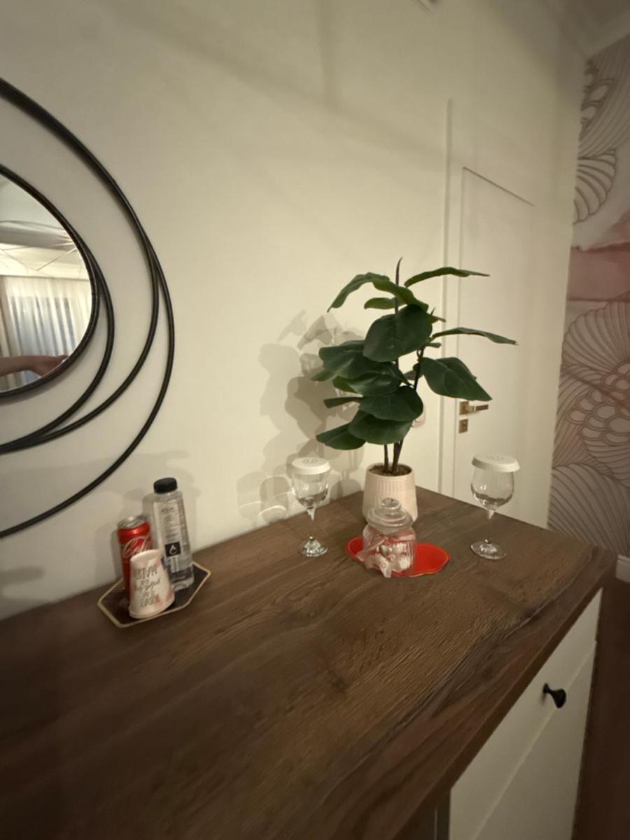 Luxuroom - Housity