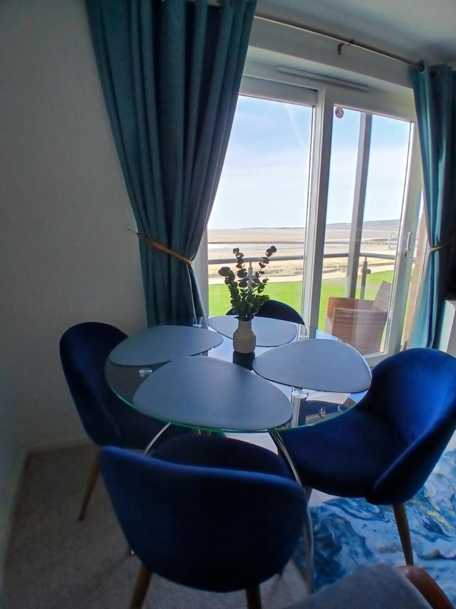 Sea view apartment at the beach! - Housity