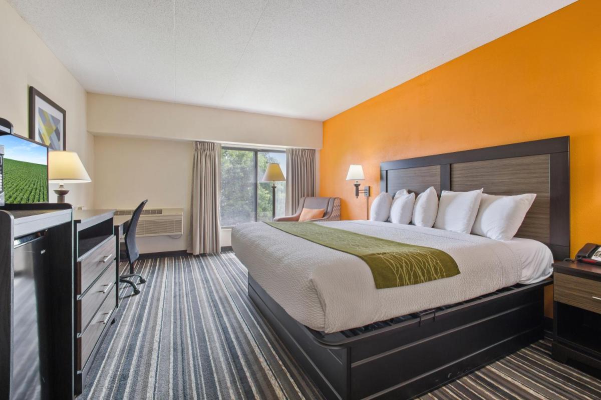 Crossroads Hotel and Huron Event Center - Housity
