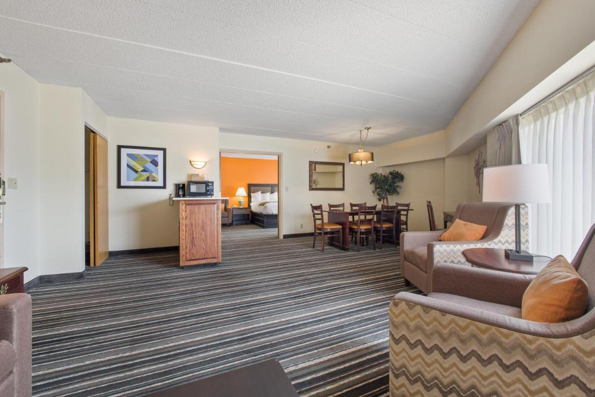 Crossroads Hotel and Huron Event Center - Housity