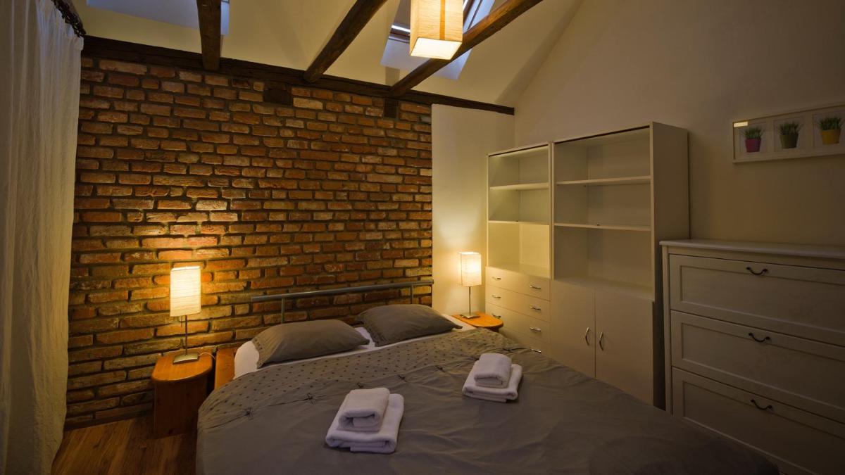 Apartmány V Podzám�?í - Housity