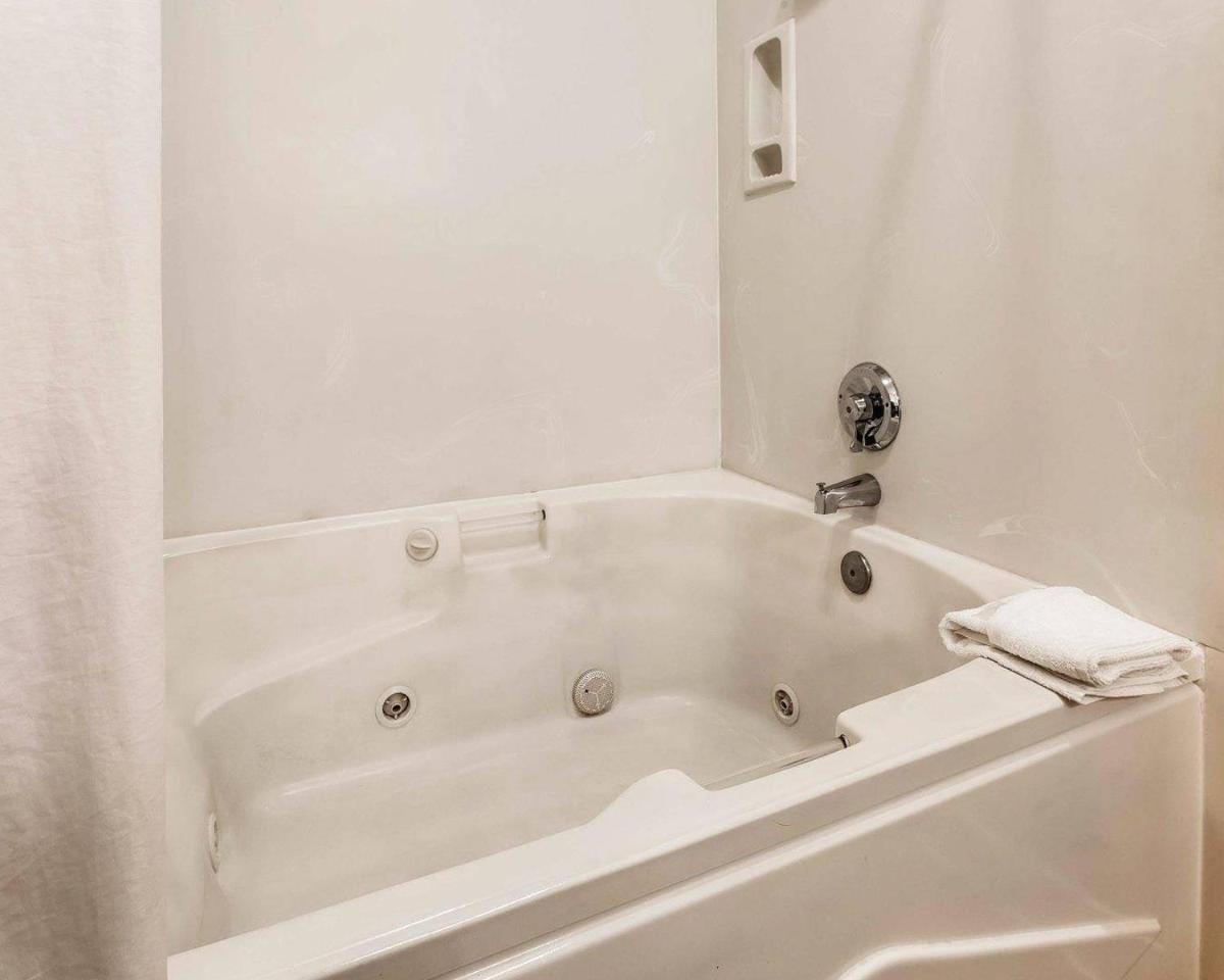 Quality Inn Tulalip - Marysville - Housity
