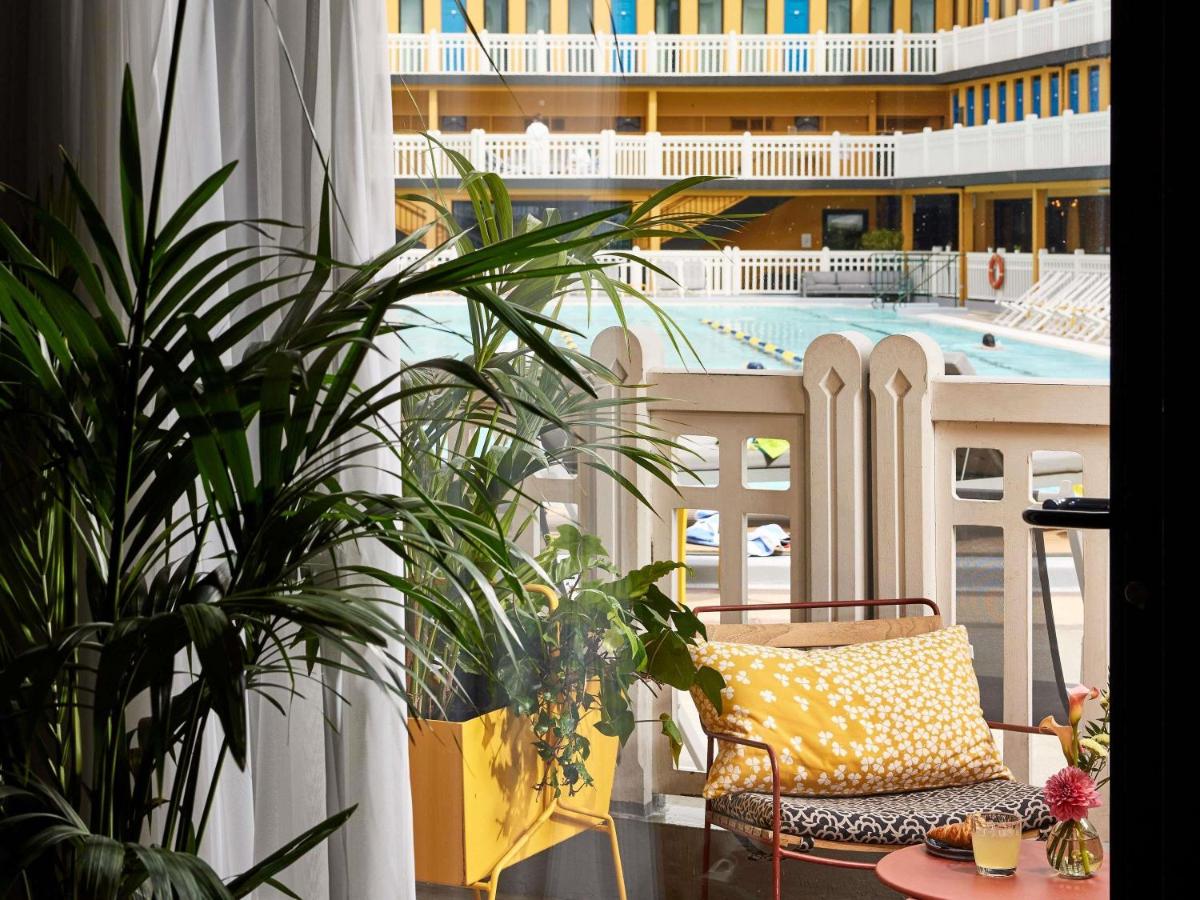 Piscine de l'établissement Molitor Hotel & Spa Paris - MGallery Collection ou située à proximité