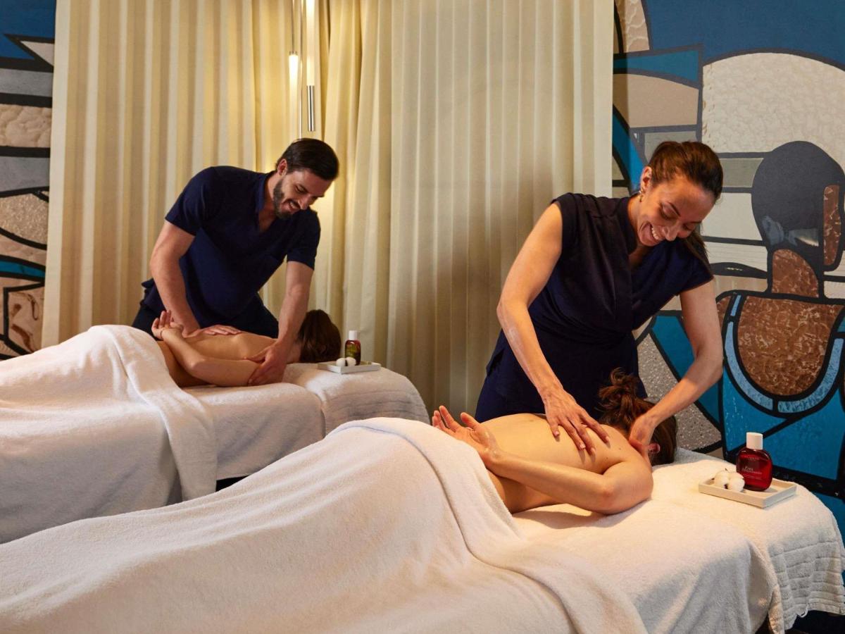Clients de l'établissement Molitor Hotel & Spa Paris - MGallery Collection