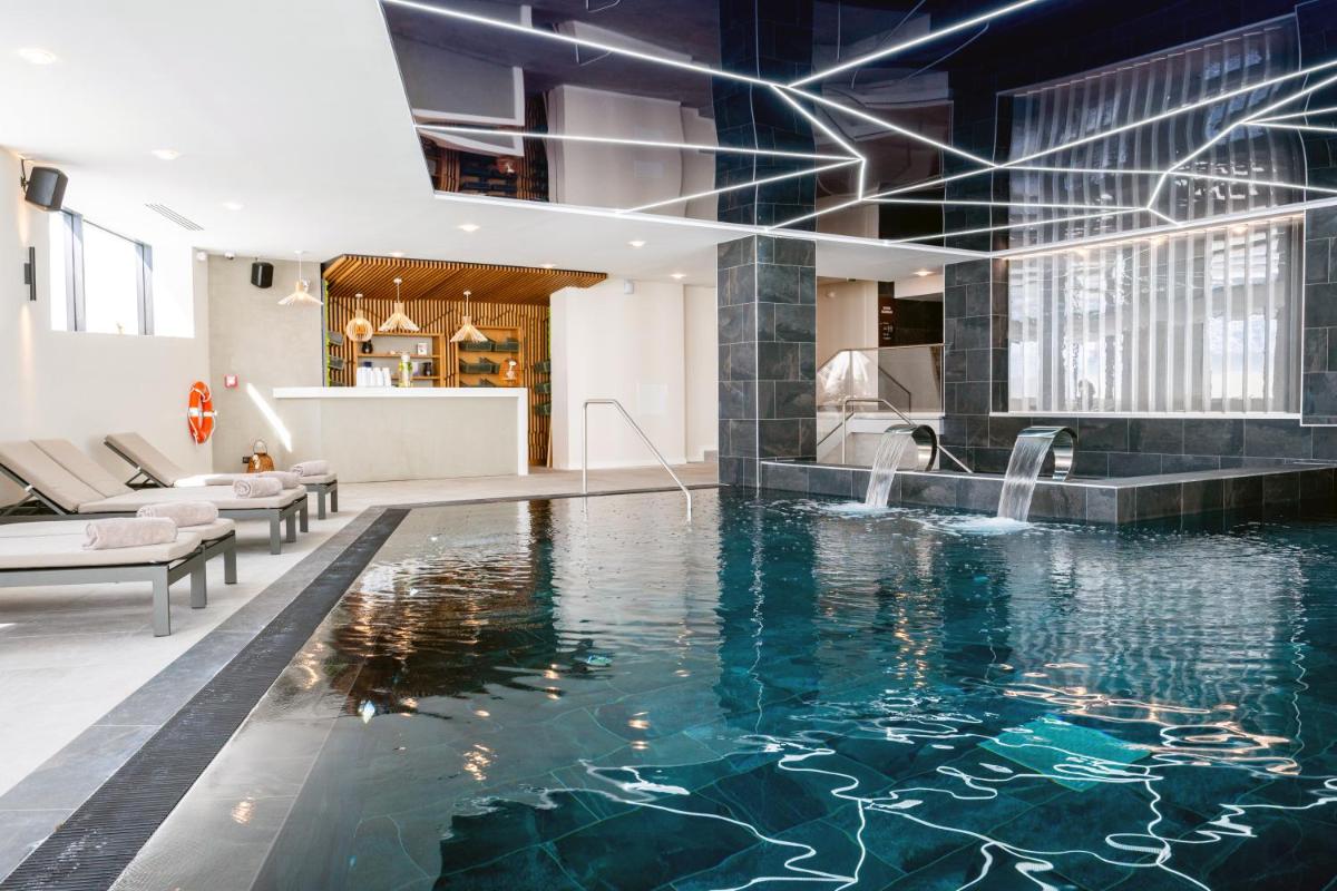 Hôtel VoulezVous by Les Etincelles - Housity