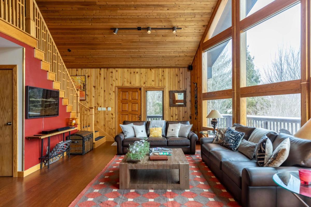 Mountaineer Manor - Housity