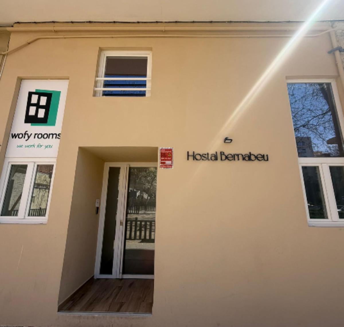 Hostal Bernabeu - Housity