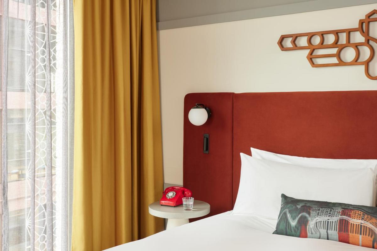 Hotel Indigo Gloucester - The Forum by IHG - Housity
