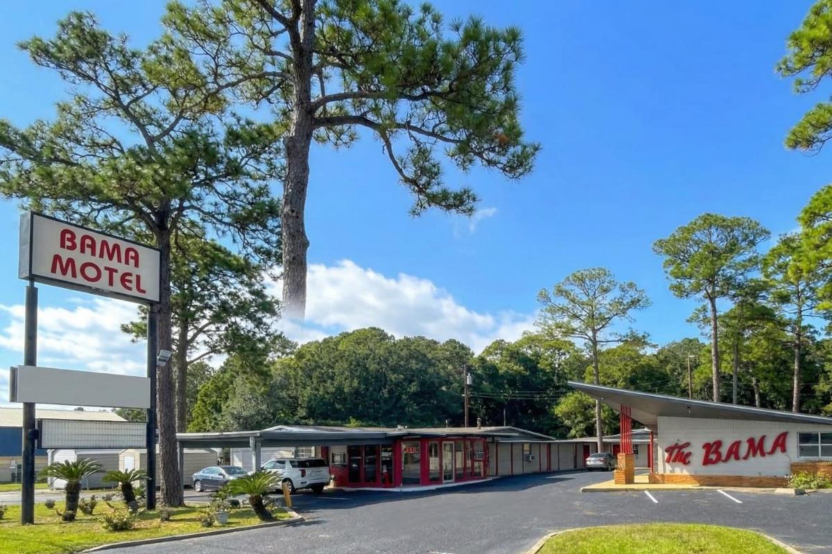 Bama Motel Mobile I-65 & US-90 - Housity