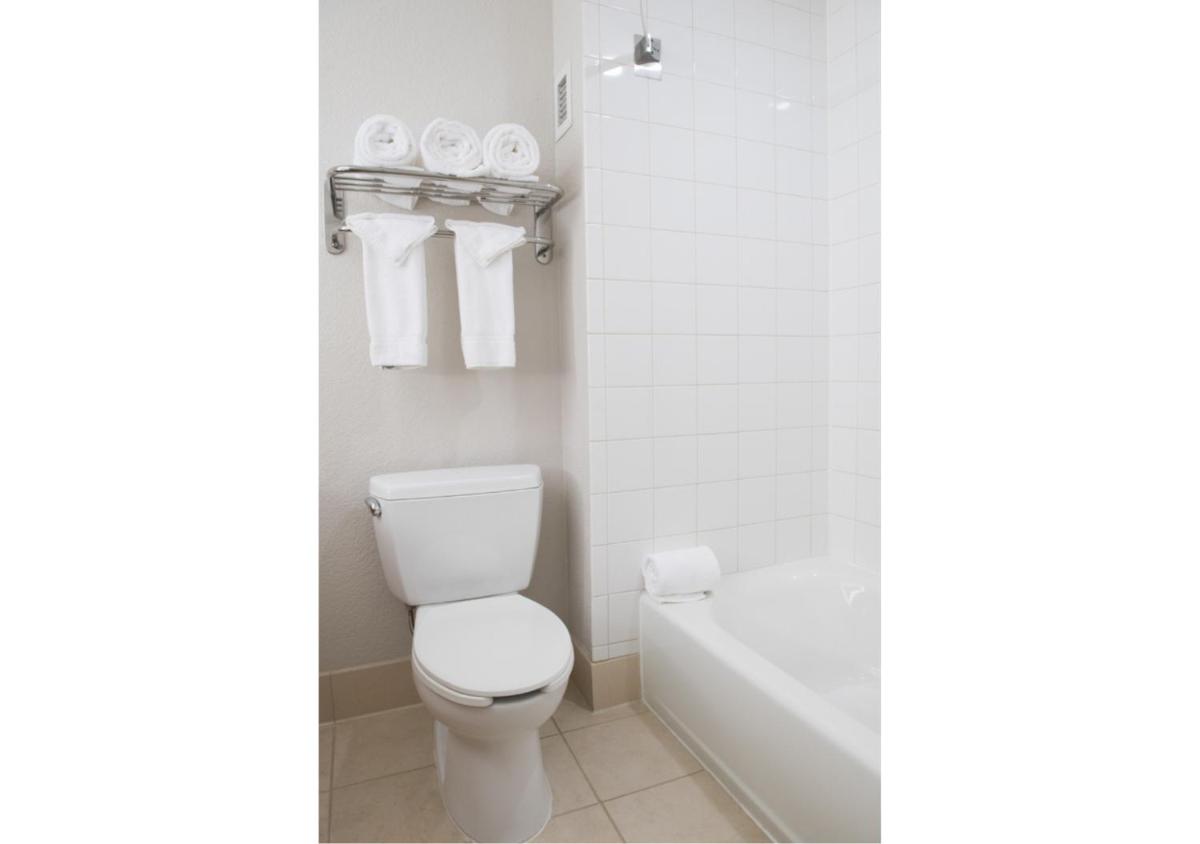 Holiday Inn Express Pascagoula-Moss Point, an IHG Hotel - Housity