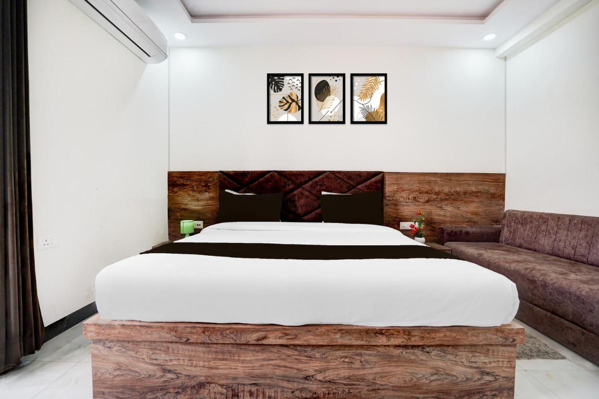 OYO The Royal Empire - Housity