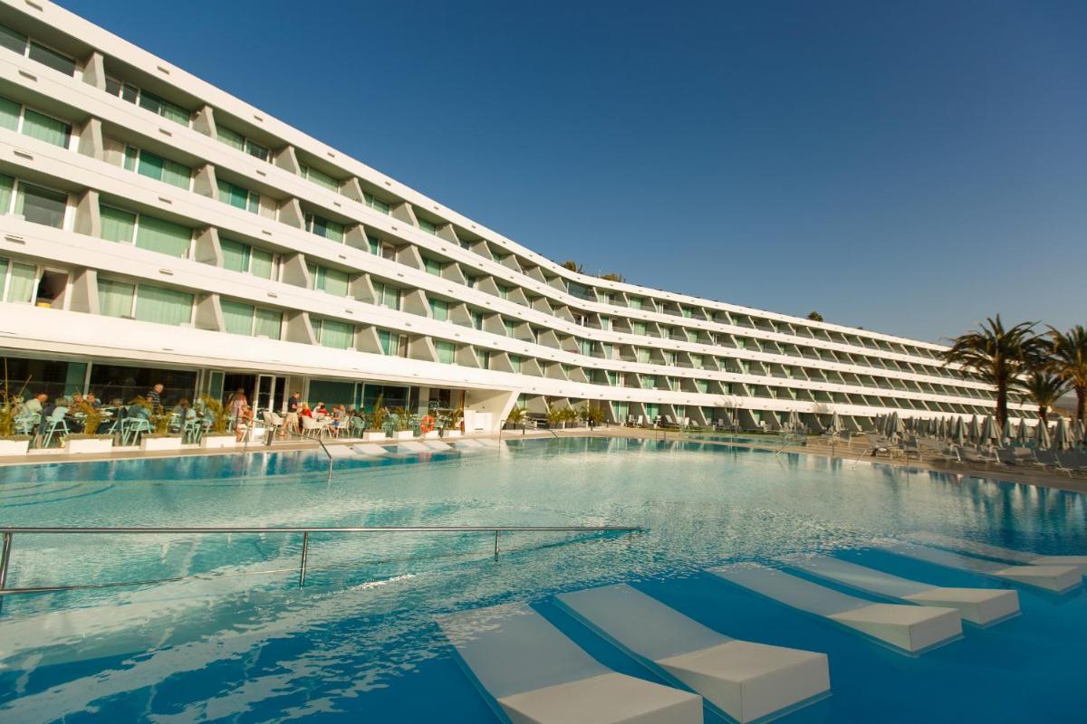 Piscina en o cerca de Santa Monica Suites Hotel