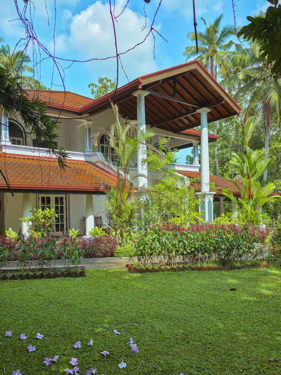 The Villa Green Inn - Housity