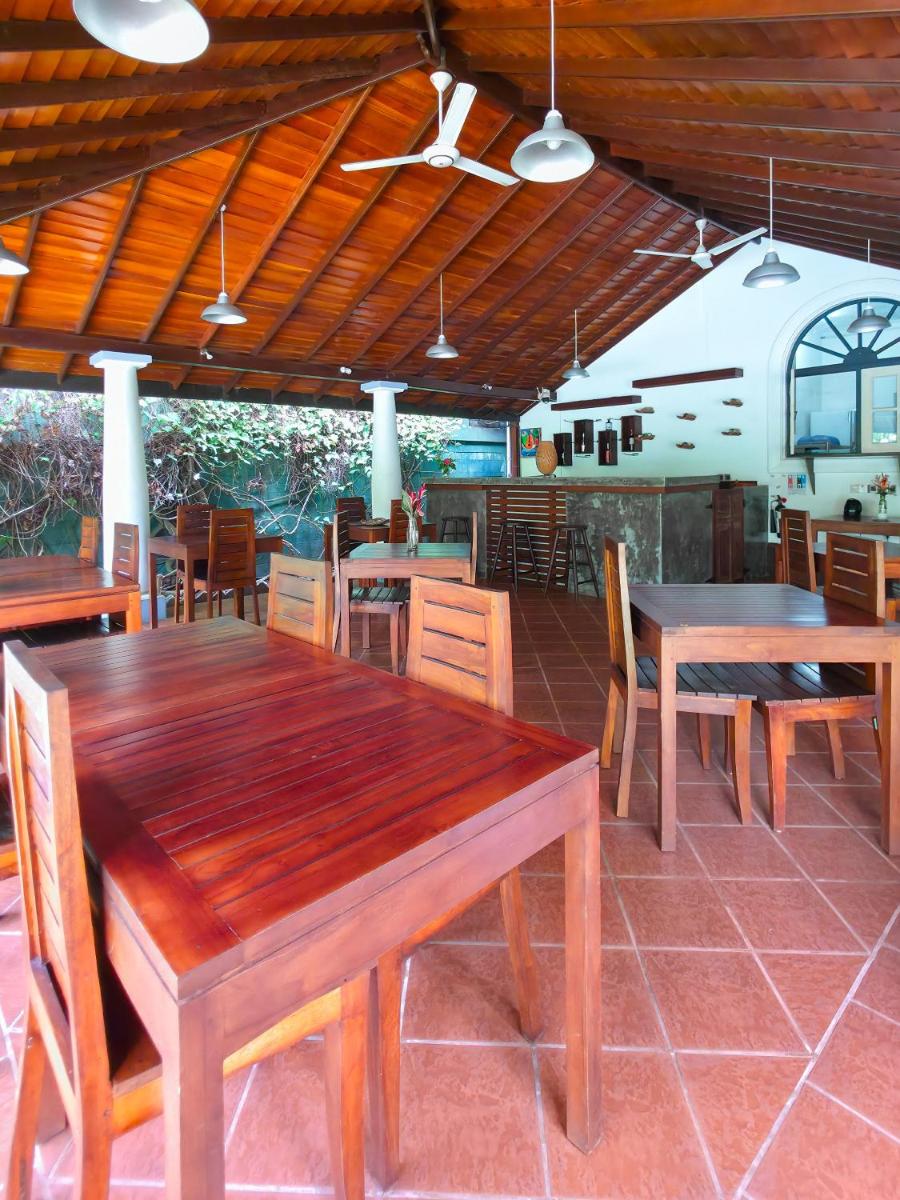 The Villa Green Inn - Housity