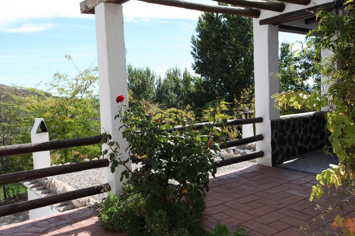 Un balcón o terraza de Turismo Rural & SPA El Cercado