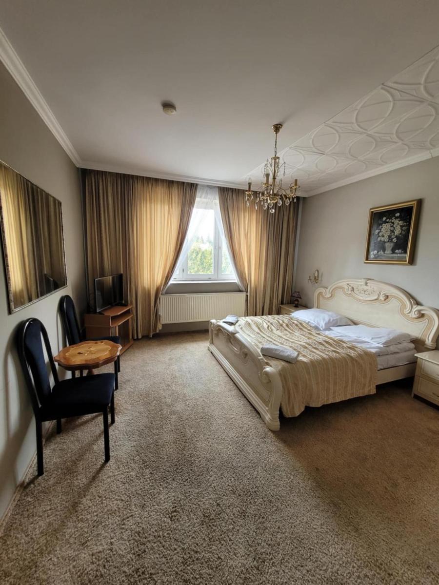 Hotel Restauracja Małopolska - Housity