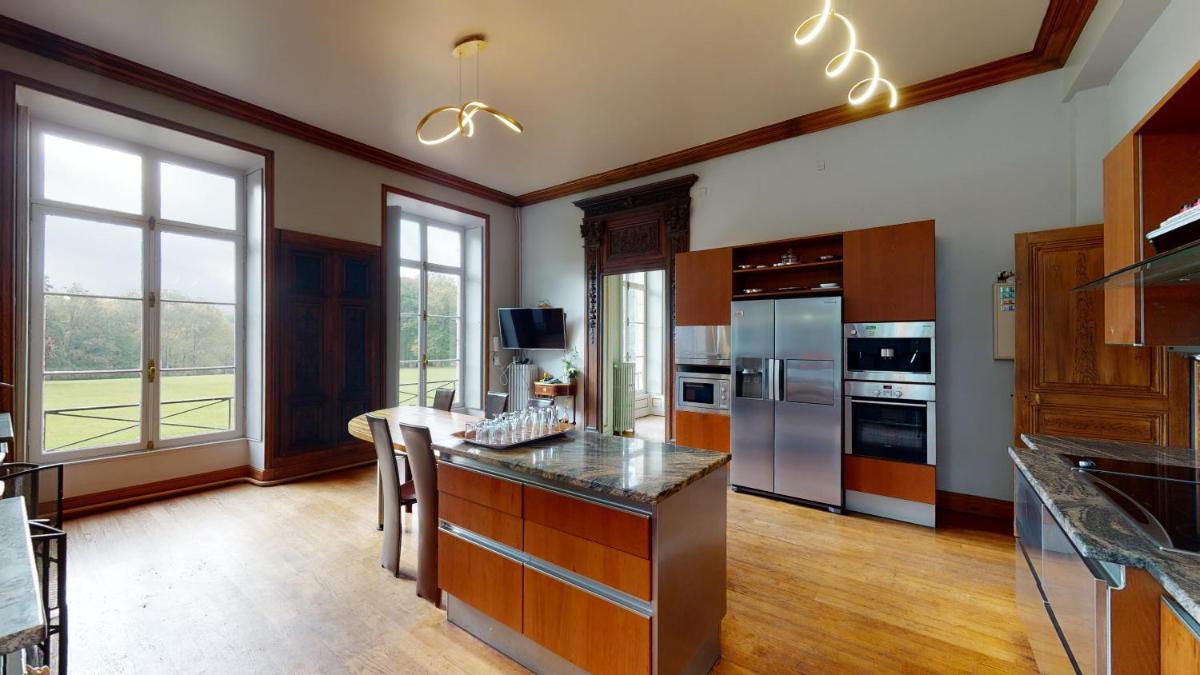 Cuisine ou kitchenette dans l'établissement Chateau du boulay morin